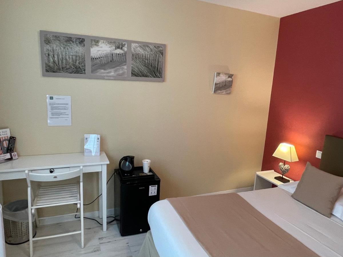 Hotel De La 2*